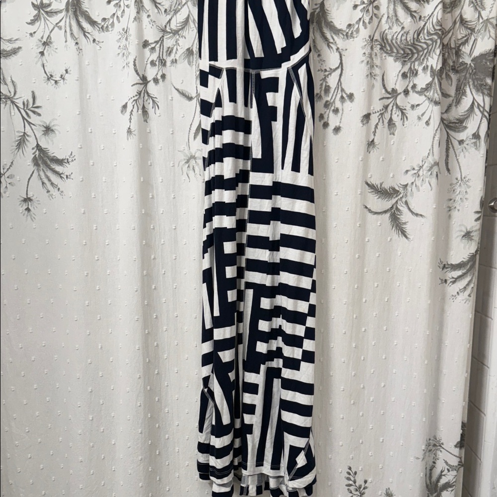 GAP Navy and White Geometric Maxi Dress - Picture 2 of 7